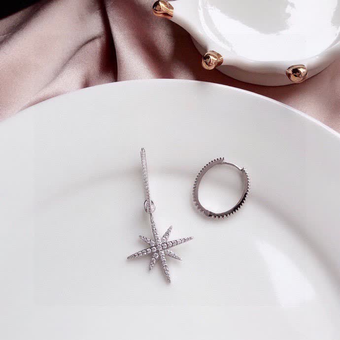 APM Monaco Elegant Star Hoop Earrings